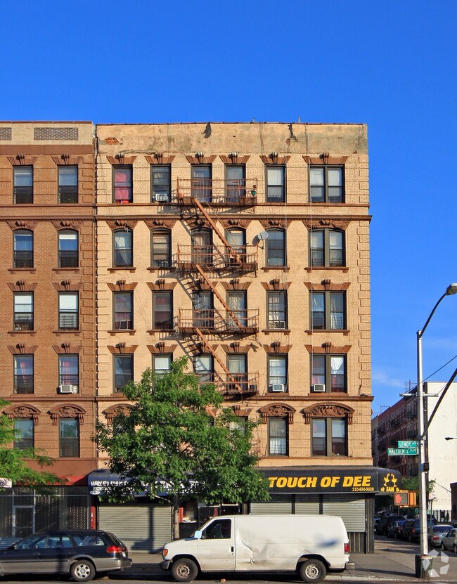 Foto del edificio - 100 W 143rd St