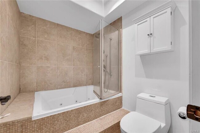 Building Photo - 10211 Clematis Ct