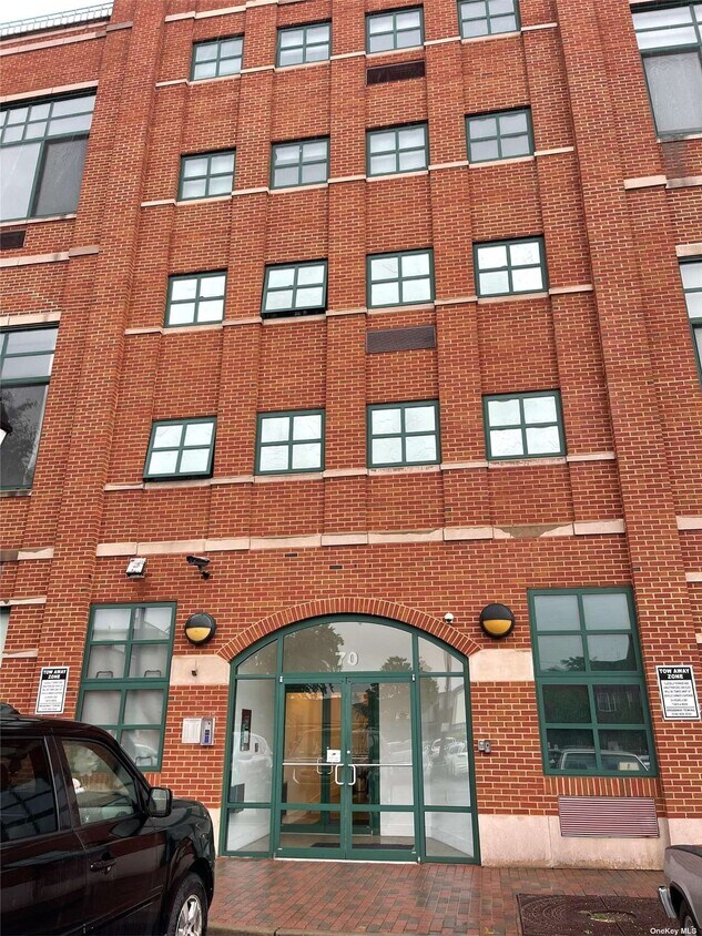 70 S Main St Unit 302, Freeport, NY 11520 Condo for Rent in Freeport