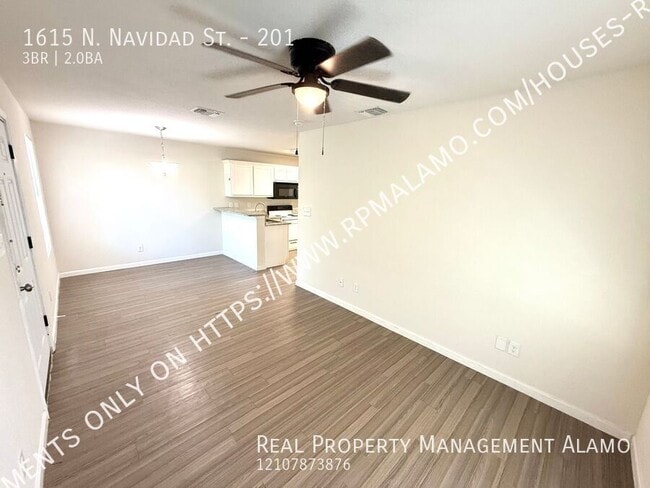 Foto del edificio - 1615 N Navidad St