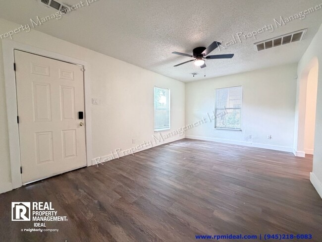Building Photo - 2513 Southland St