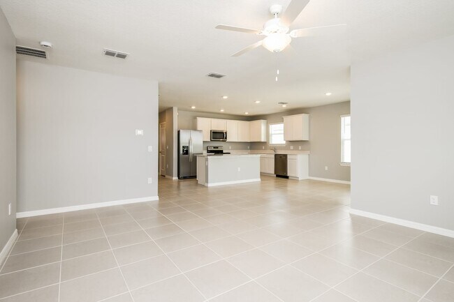 Foto del edificio - 129 Royal Fern Dr