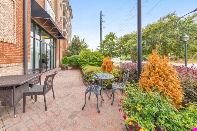 Foto del edificio - 901 Abernathy Rd NE