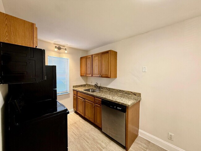 Foto del edificio - 607 NE 29th Dr