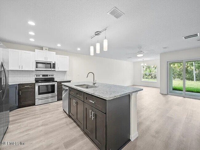 Foto del edificio - 59 Wellstream Ln