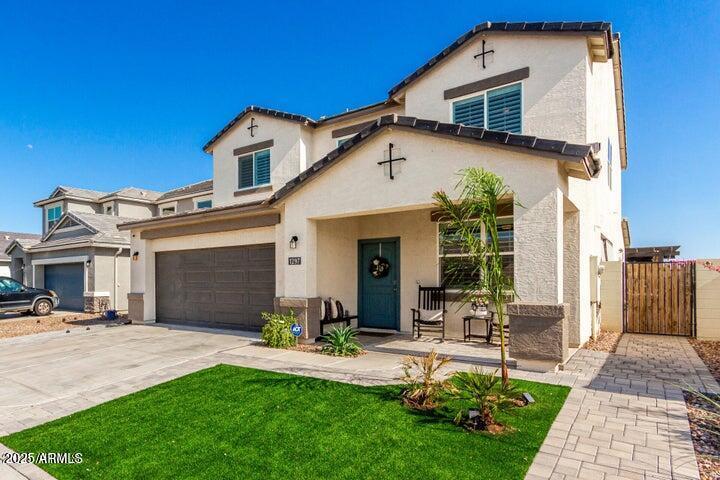 Foto principal - 1297 E Chillingham Rd