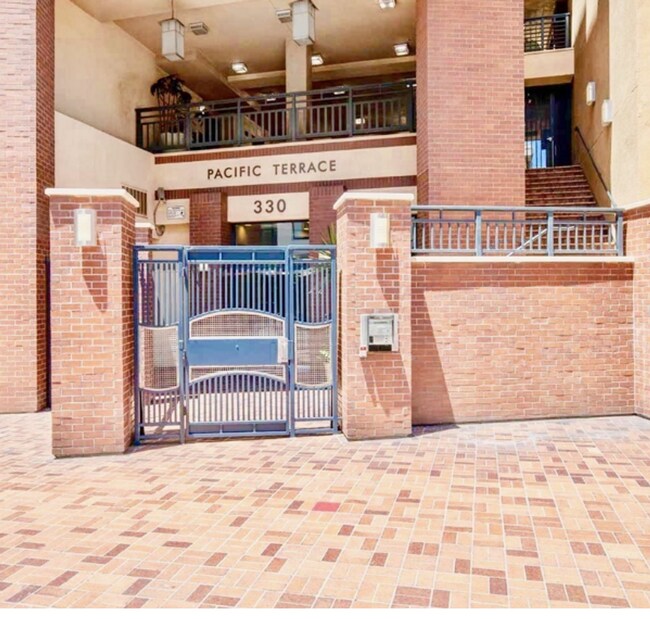 Foto del edificio - Corner Penthouse Unit