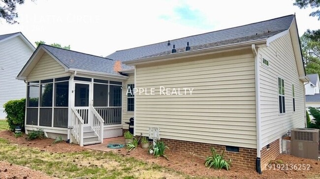 Building Photo - 701 Latta Circle - Available Mid July