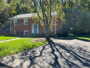 Building Photo - 2310 Wayne Ave