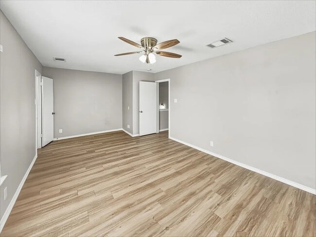 Building Photo - 1450 Comfort St