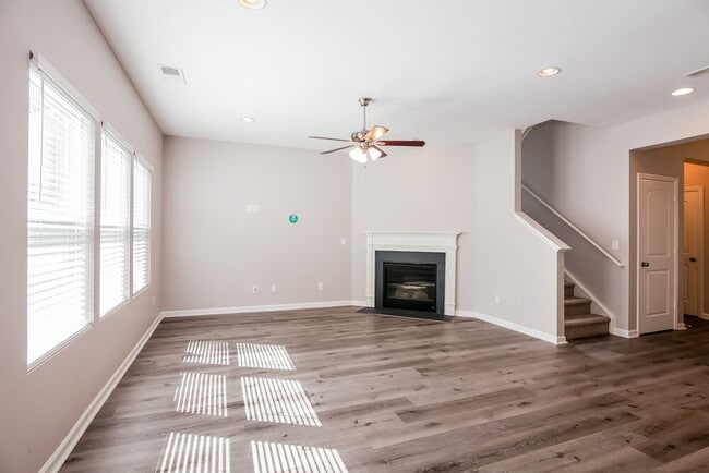 Foto del edificio - 6500 Bluegill Rd