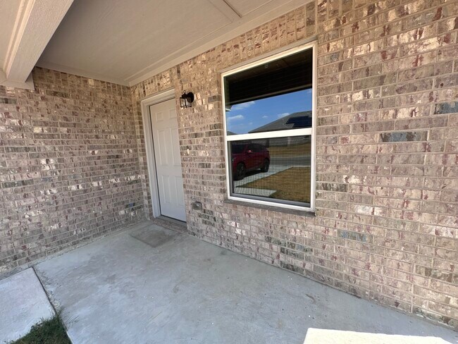 Foto del edificio - 1239 Liberation Ln