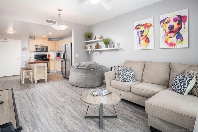 Building Photo - 1431 Pacific Hwy