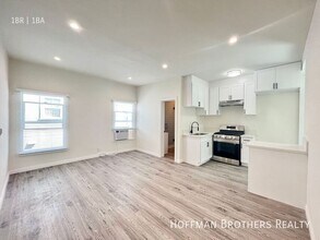 Building Photo - 404 N Coronado St