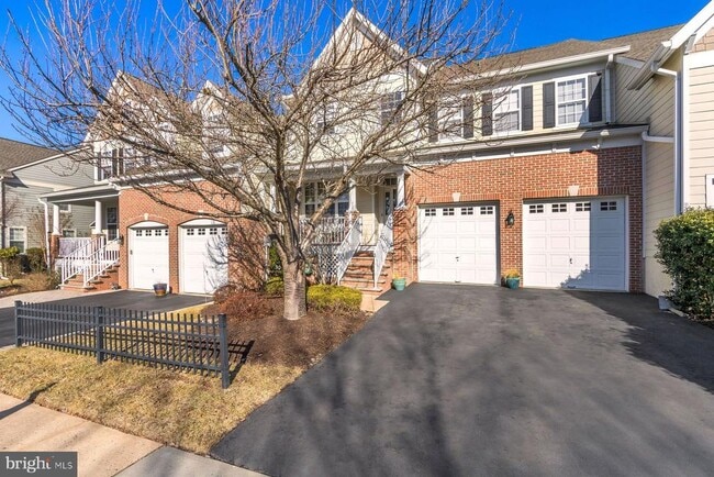 Building Photo - 238 Holcombe Way