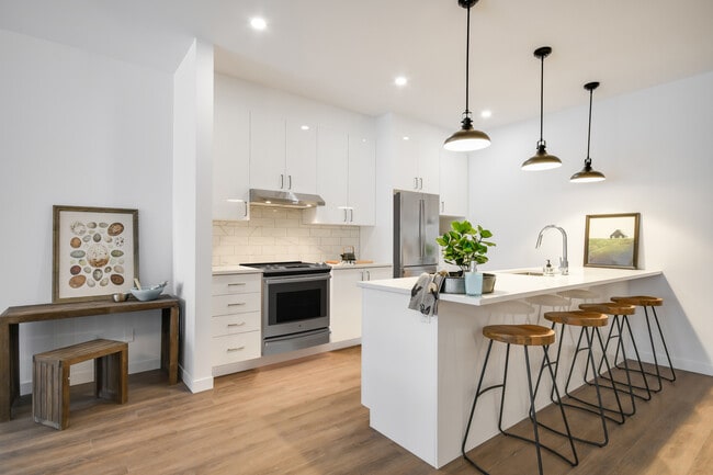 Building Photo - Aera Saint-Thomas