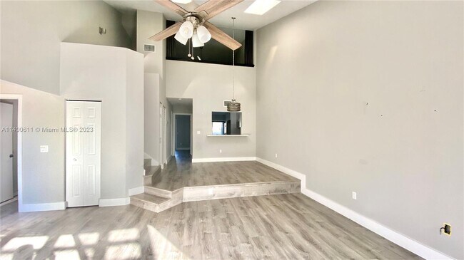Foto del edificio - 4256 S Pine Island Rd