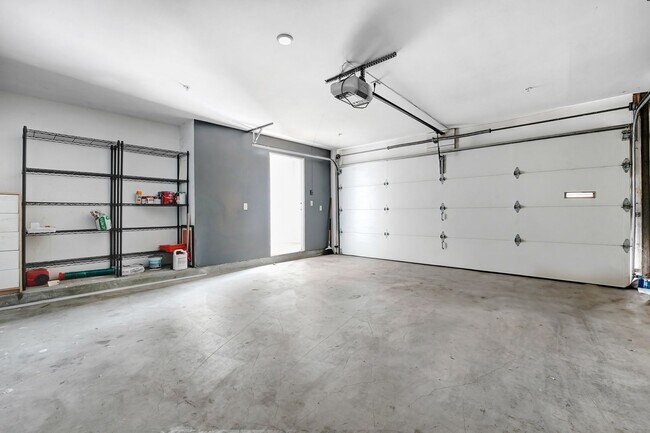 Foto del edificio - Your Perfect 3/2.5 Los Angeles Home Availa...