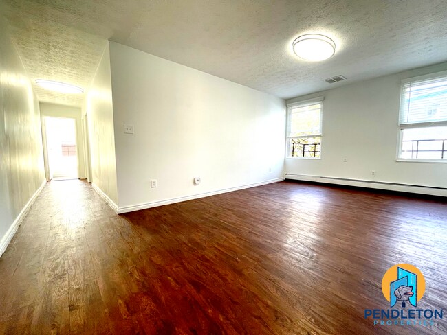Foto del edificio - 525 E 13th St