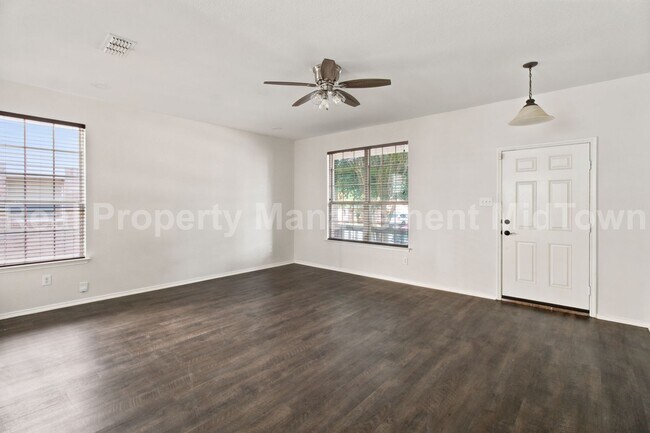 Foto del edificio - 12620 Summerwood Dr