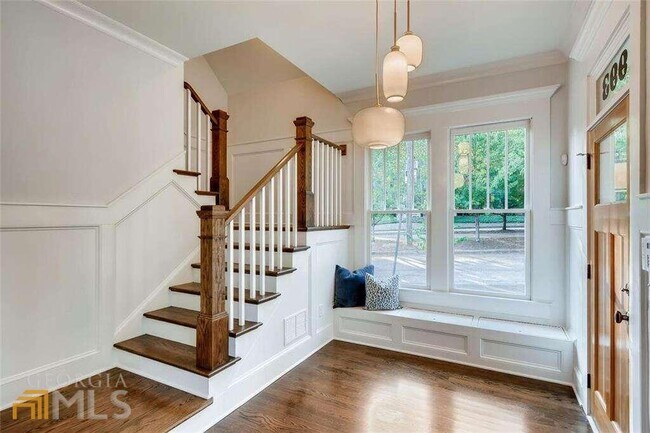 Foto del edificio - 993 Albion Ave NE
