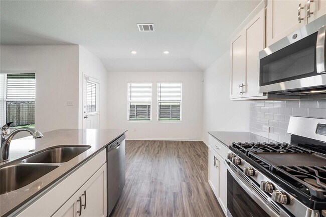 Foto del edificio - 102 Sebring Cir