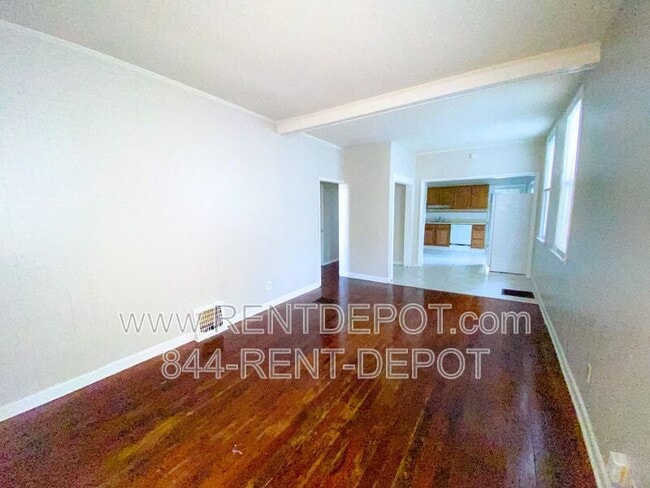 Building Photo - 1729 S Kerth Ave