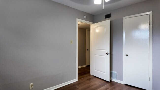 Foto del edificio - 2102 5th Ave N