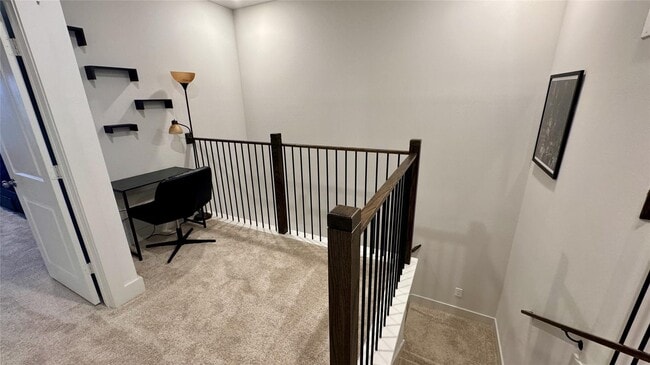 Área flexible en el piso superior - 1426 Birds Fort Trl