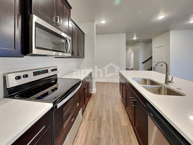 Building Photo - 9269 W Dove Creek St