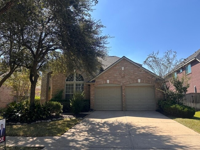 Foto del edificio - 5819 Brook Bend Dr