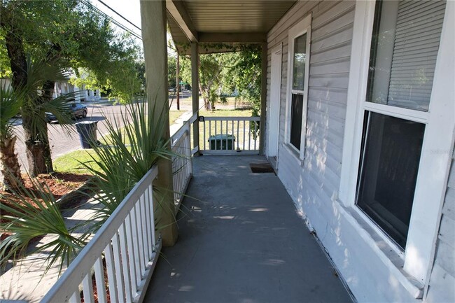 Building Photo - 2509 N Albany Ave