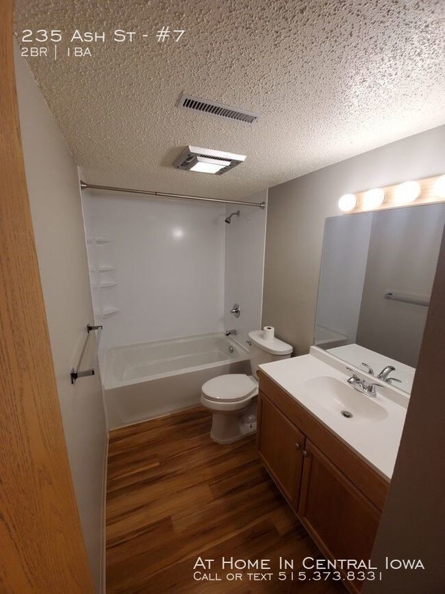 Foto del edificio - 235 Ash St