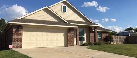 Building Photo - 208 E Jade Dr