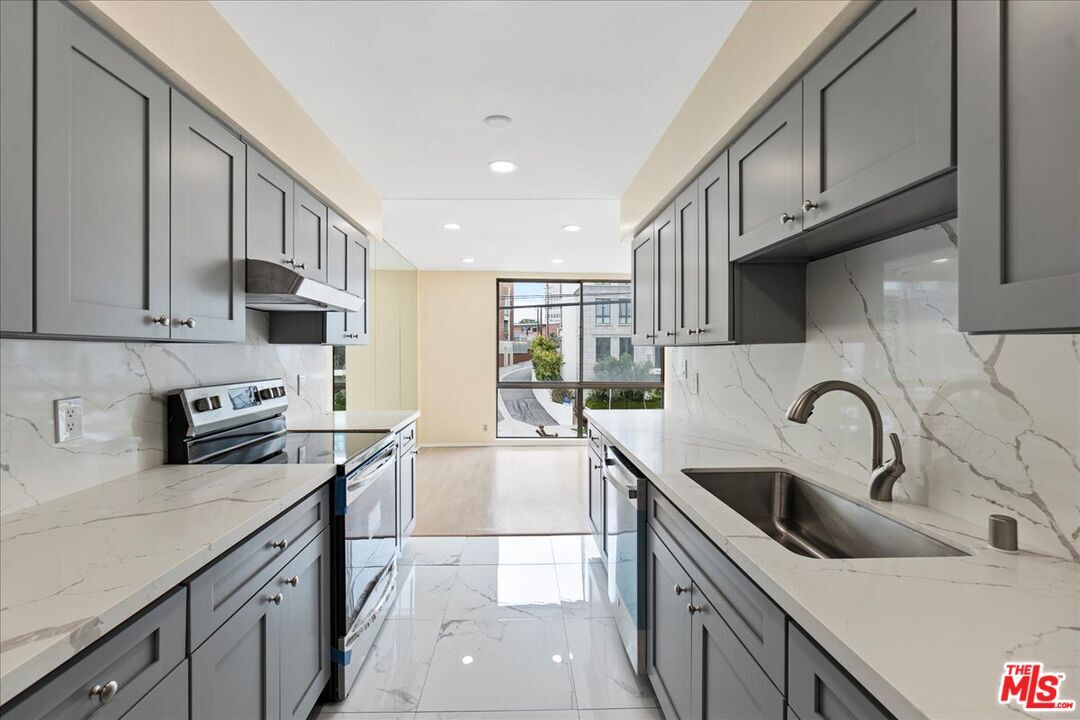 11970 Montana Ave Unit 202, Los Angeles, CA 90049 Condo for Rent in Los Angeles, CA