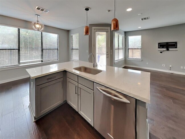 Foto del edificio - 1213 Blair Way