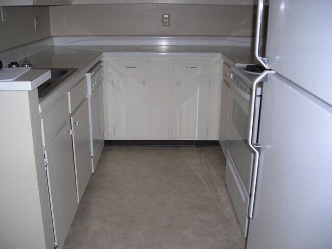Building Photo - Premier Home Rentals
