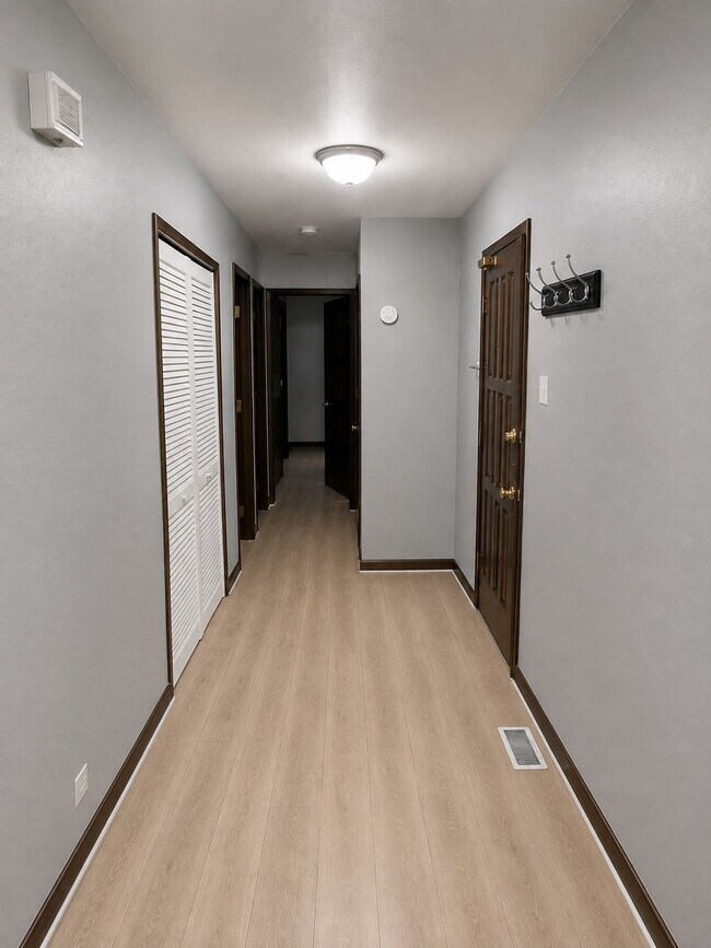 Foto del edificio - 1850 W Highland Ave