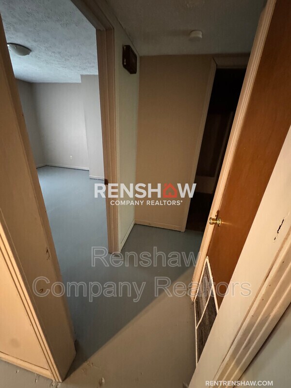 Foto del edificio - 315-319 Bond Ave
