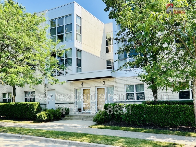 Primary Photo - 2130 N Commerce St