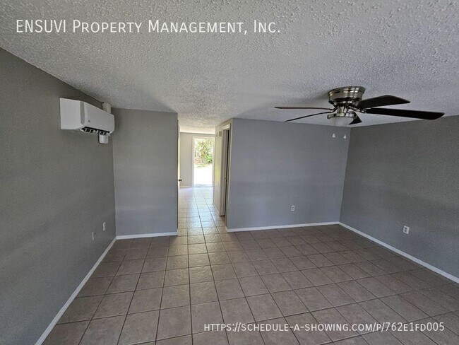 Foto del edificio - Walking Distance to Gulf and Close to US H...