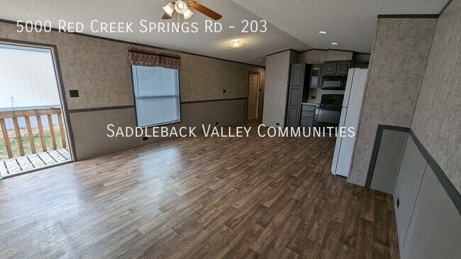 Foto del edificio - 5000 Red Creek Springs Rd