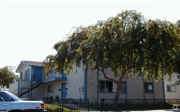 Foto del edificio - 5200 Snow Dr