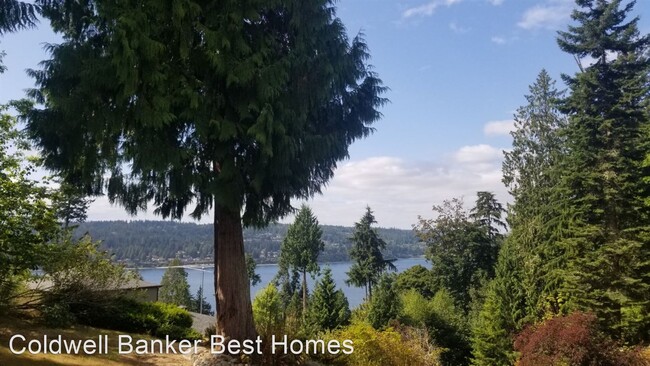 Foto del edificio - 3 br, 3.5 bath House - 1215 E Ludlow Ridge Rd