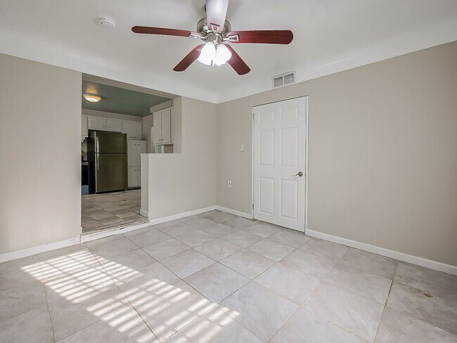 Foto del edificio - AVAILABLE NOW! Updated 3 Bed Home with Brand-New GE Appliances