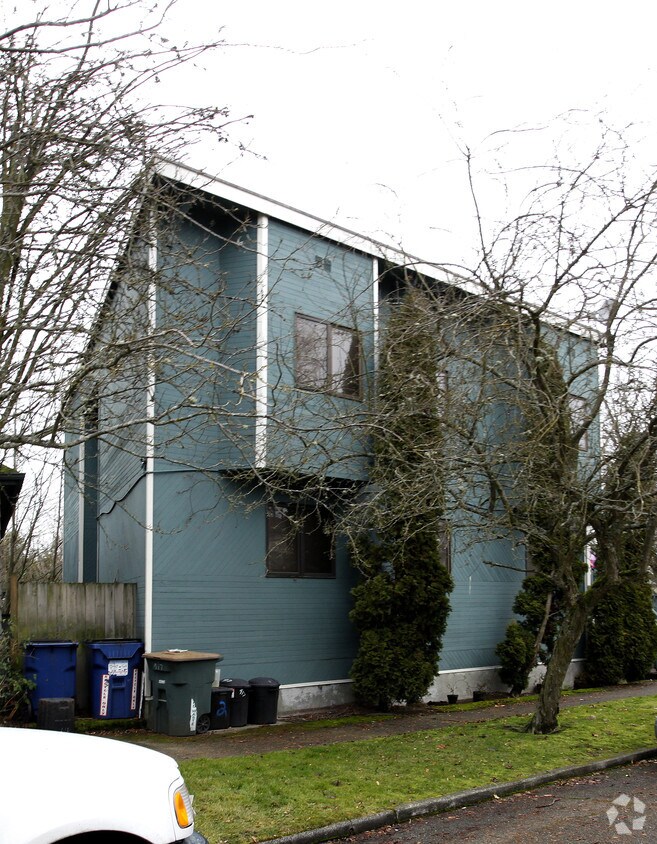 Building Photo - Leschi View Apartments