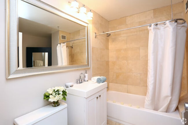 Interior Photo - Lakeview Residences