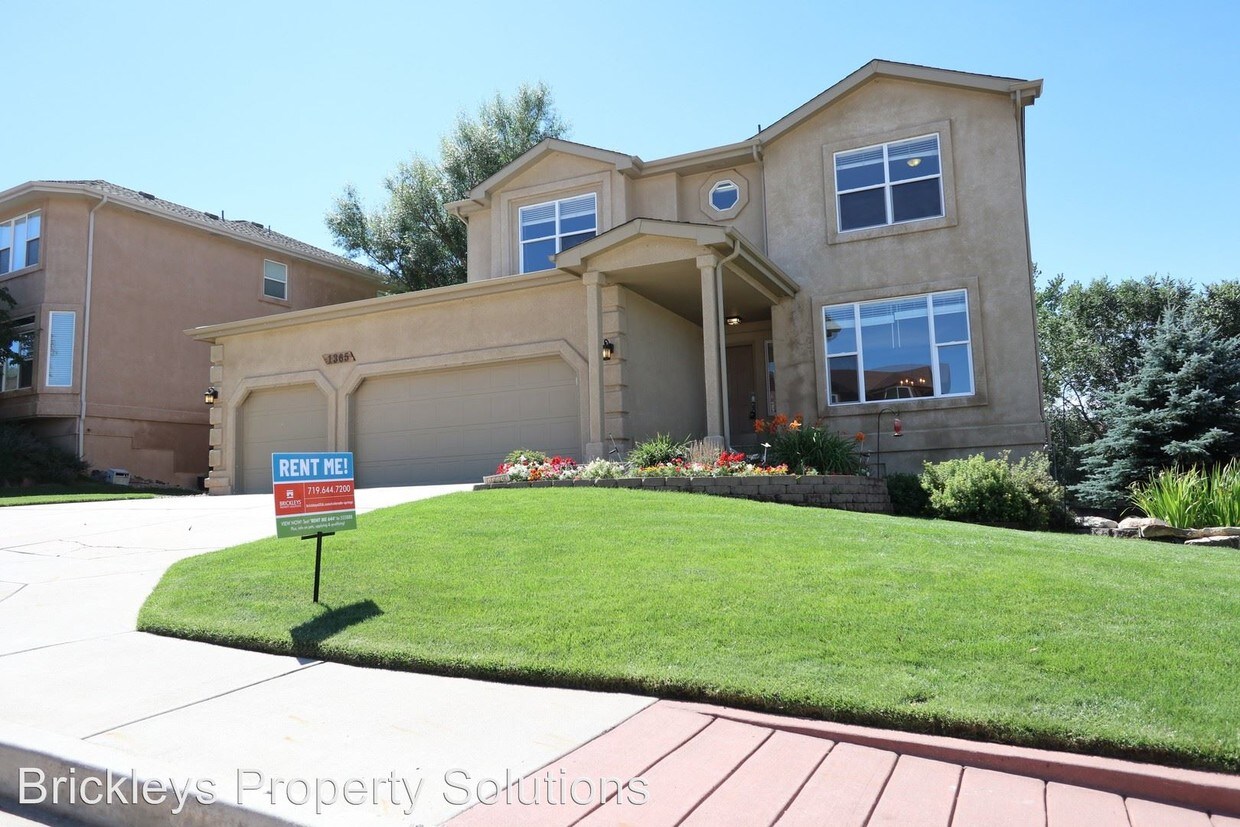 Foto principal - 1365 Almagre Peak Dr