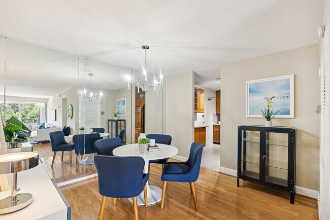 Foto del edificio - Incredible 2-Bedroom & 2-Bathroom in Pentagon City!