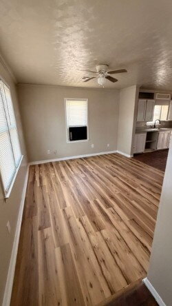 Building Photo - Spacious 3-bedroom, one-bathroom home.